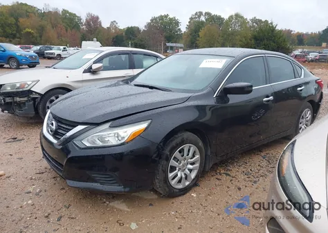 2017 Nissan Altima 2.5 S z USA, uszkodzony, nr VIN 1N4AL3AP3HC228972
